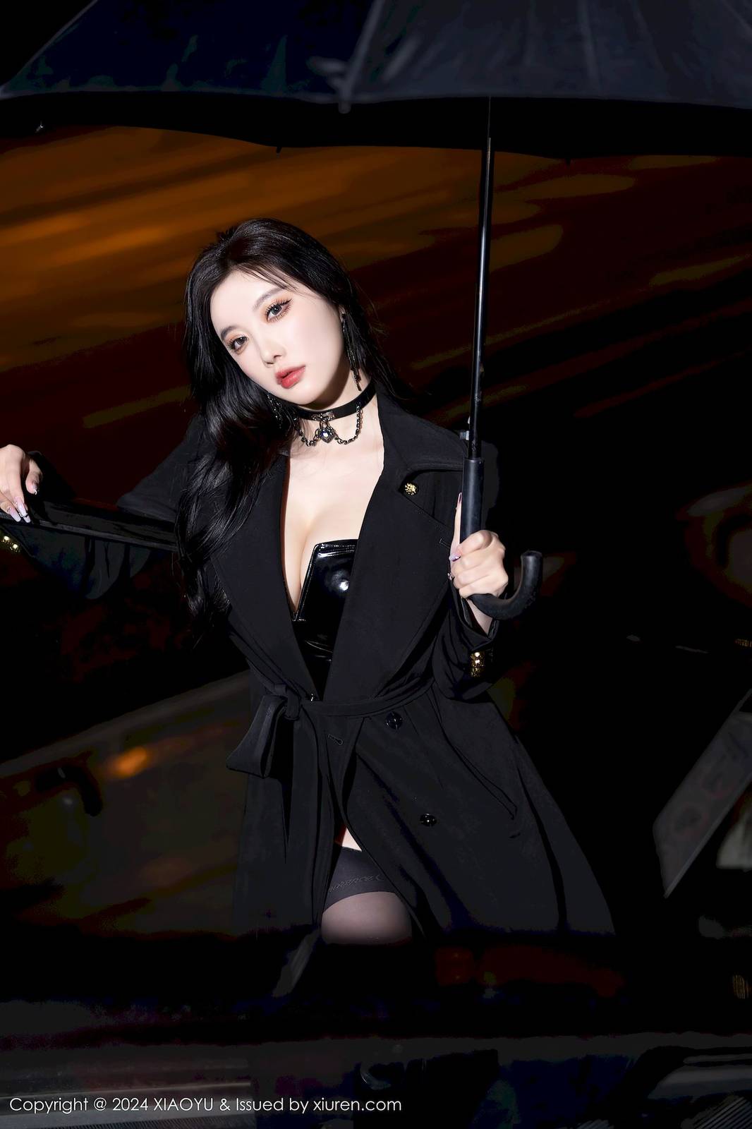 语画界女神杨晨晨Yome黑色外套搭配魅惑黑丝哈尔滨旅拍-9