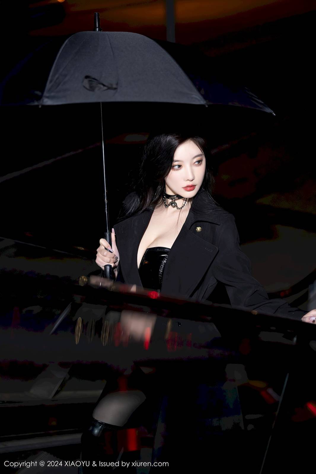 语画界女神杨晨晨Yome黑色外套搭配魅惑黑丝哈尔滨旅拍-7