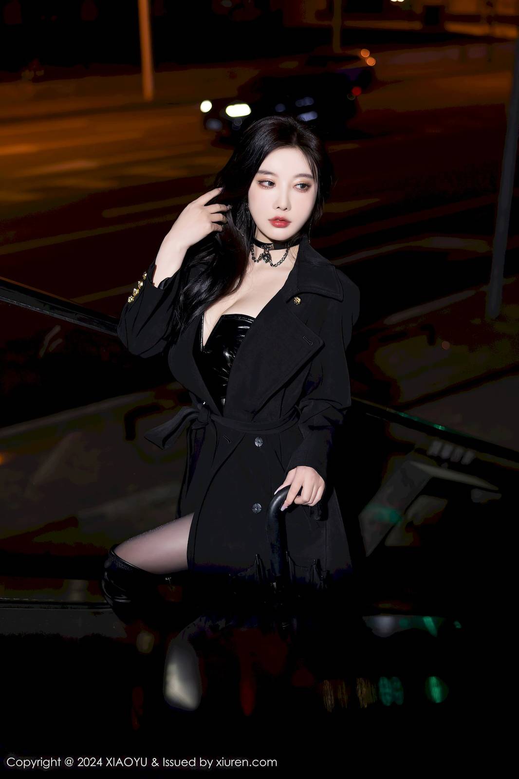 语画界女神杨晨晨Yome黑色外套搭配魅惑黑丝哈尔滨旅拍-13