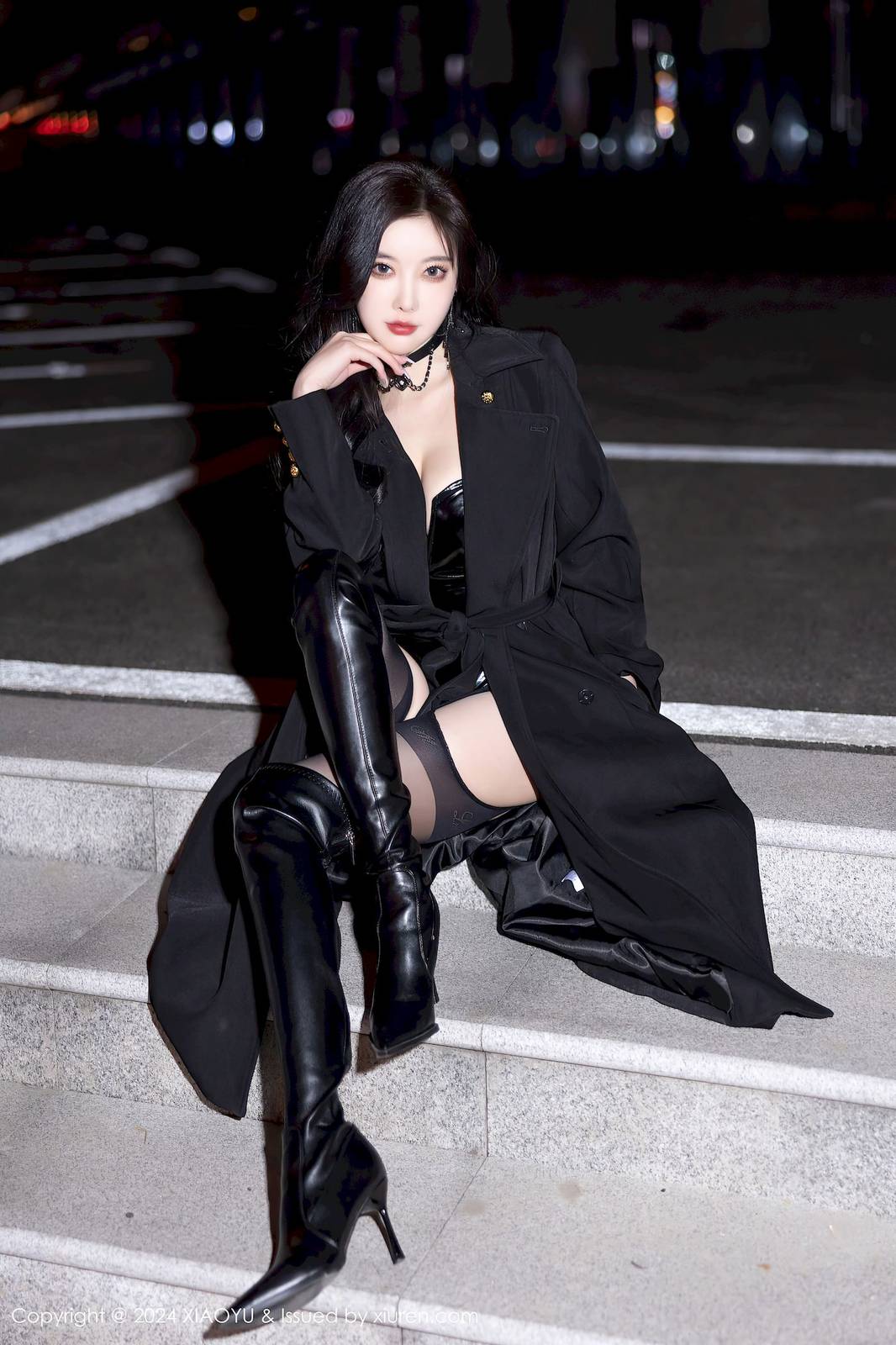 语画界女神杨晨晨Yome黑色外套搭配魅惑黑丝哈尔滨旅拍-19