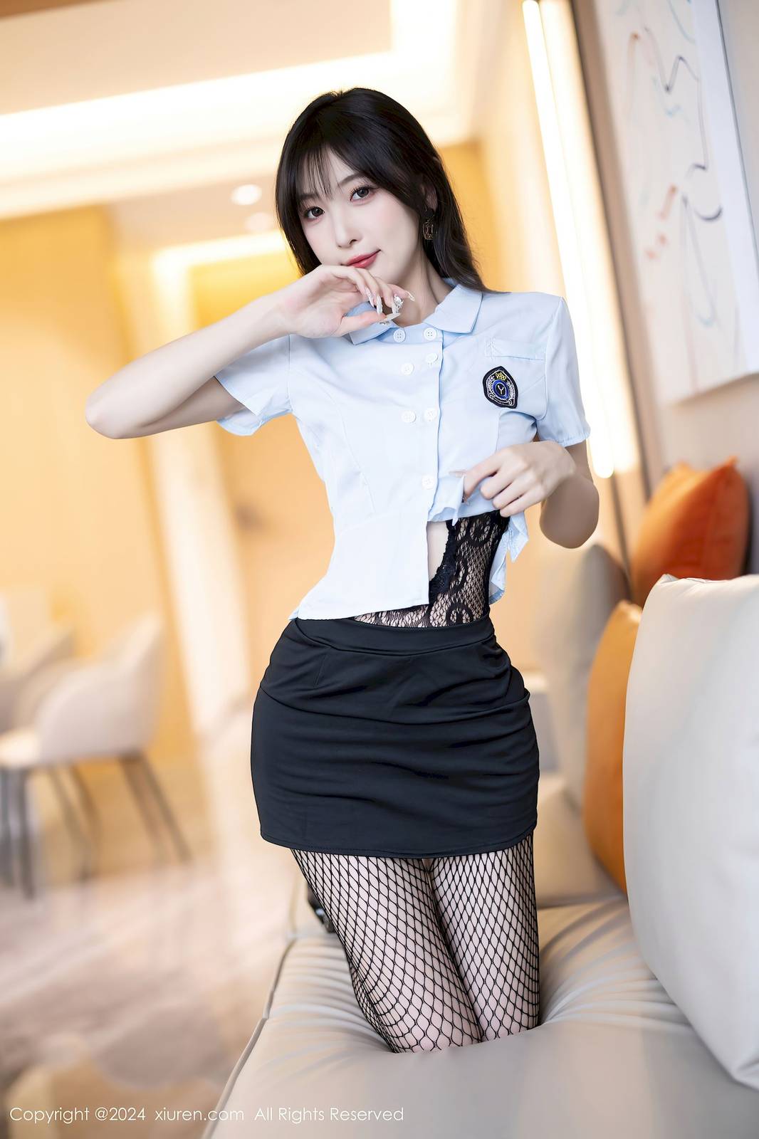 秀人网美女模特林星阑空姐制服搭配网纱丝足性感写真-10