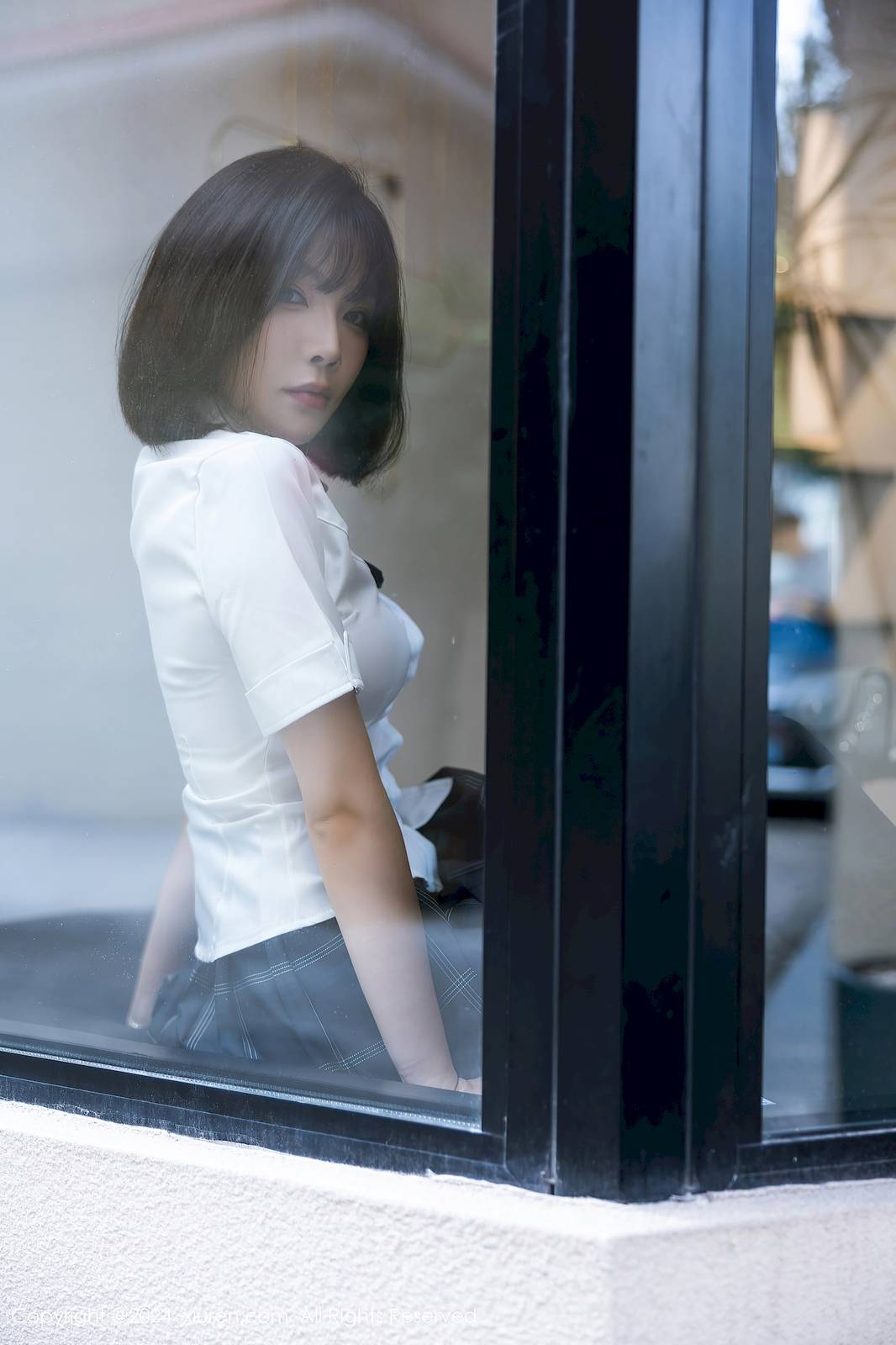 秀人网女神徐莉芝Booty学生制服搭配魅惑黑丝性感写真-13