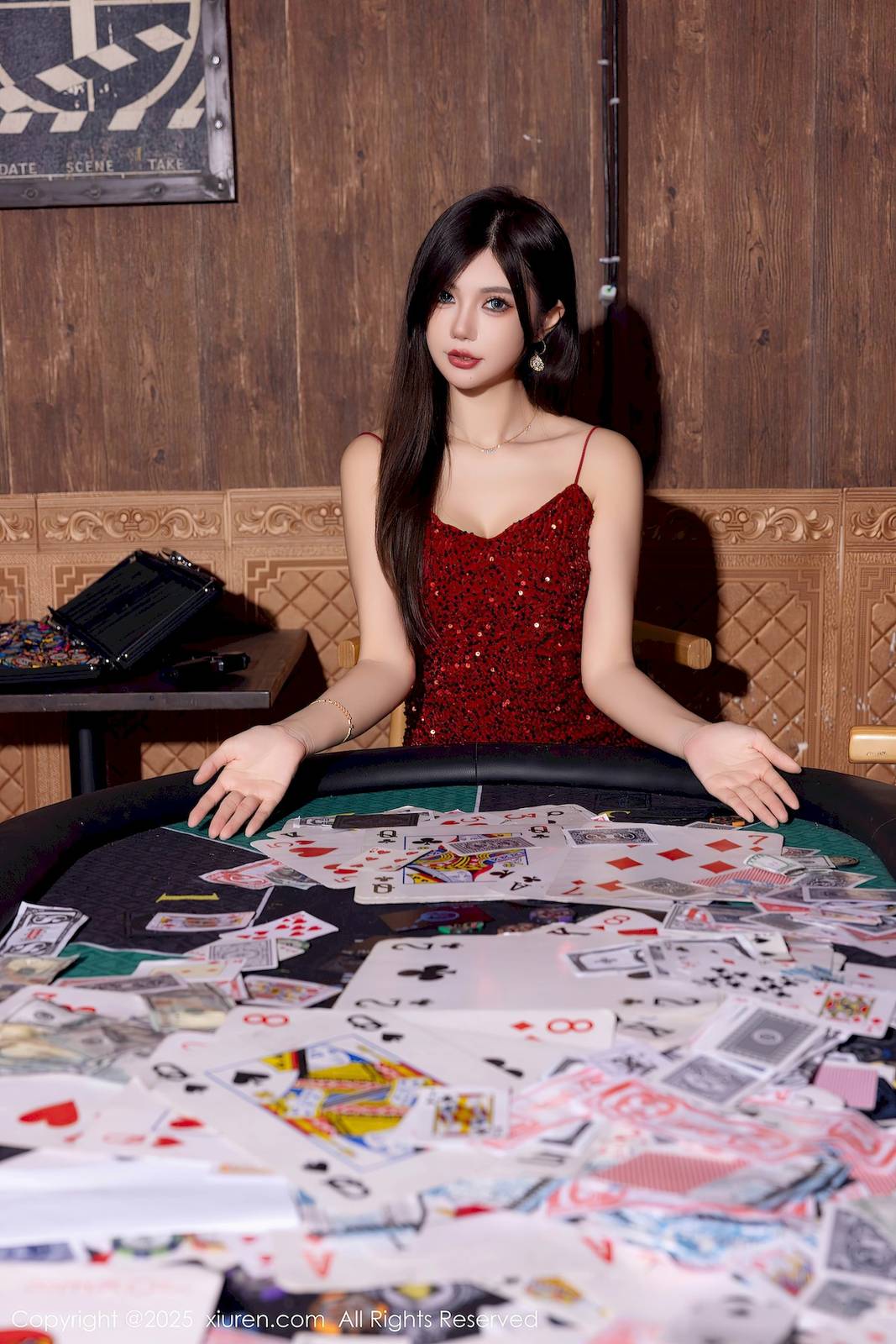 秀人网女神绮里嘉ula红色吊裙明艳动人心愿旅拍-29