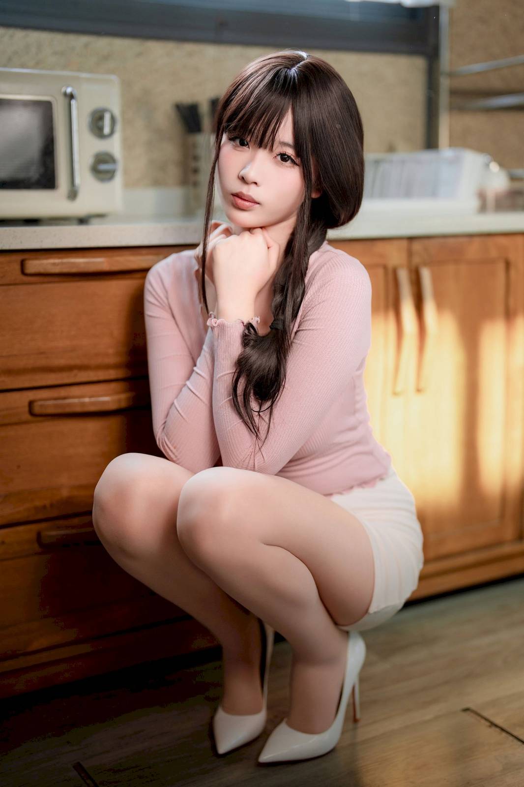 网络美女轩萧学姐肉色丝袜粉嫩人妻系列性感写真-19