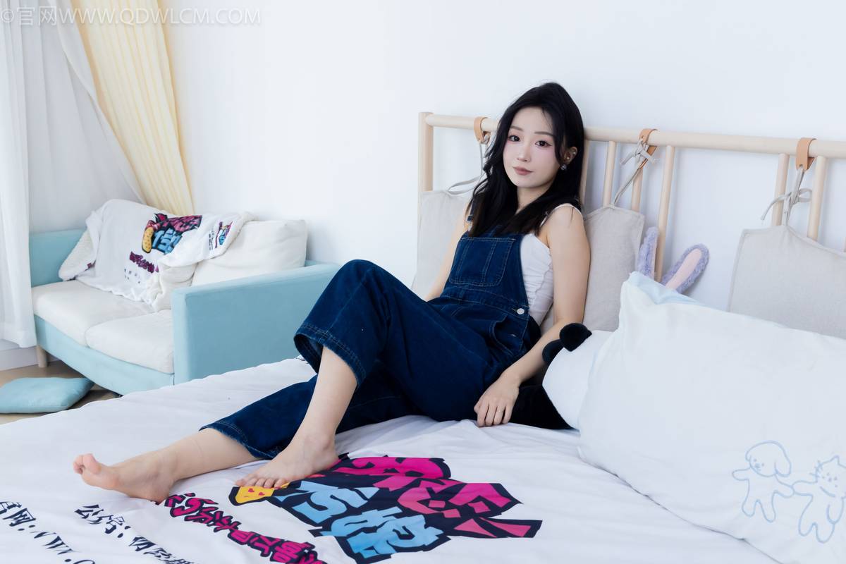 物恋传媒正妹嘟嘟牛仔背带裤居家女友视角写真-12