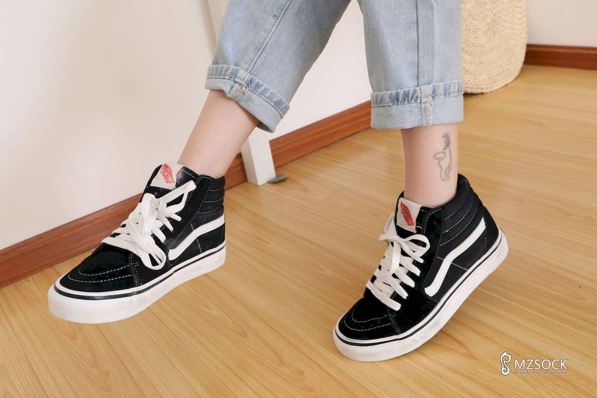 MZSOCK爱美足小妹樱子白色上衣牛仔裤足控写真-21