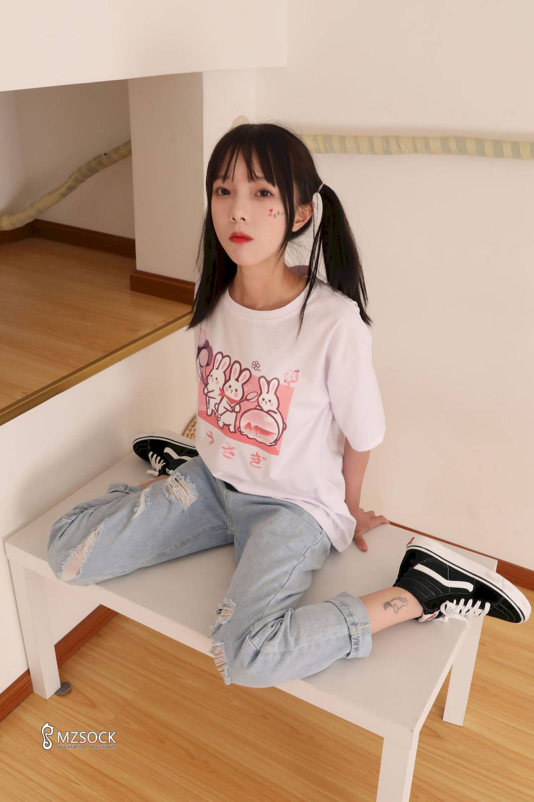 MZSOCK爱美足小妹樱子白色上衣牛仔裤足控写真-19