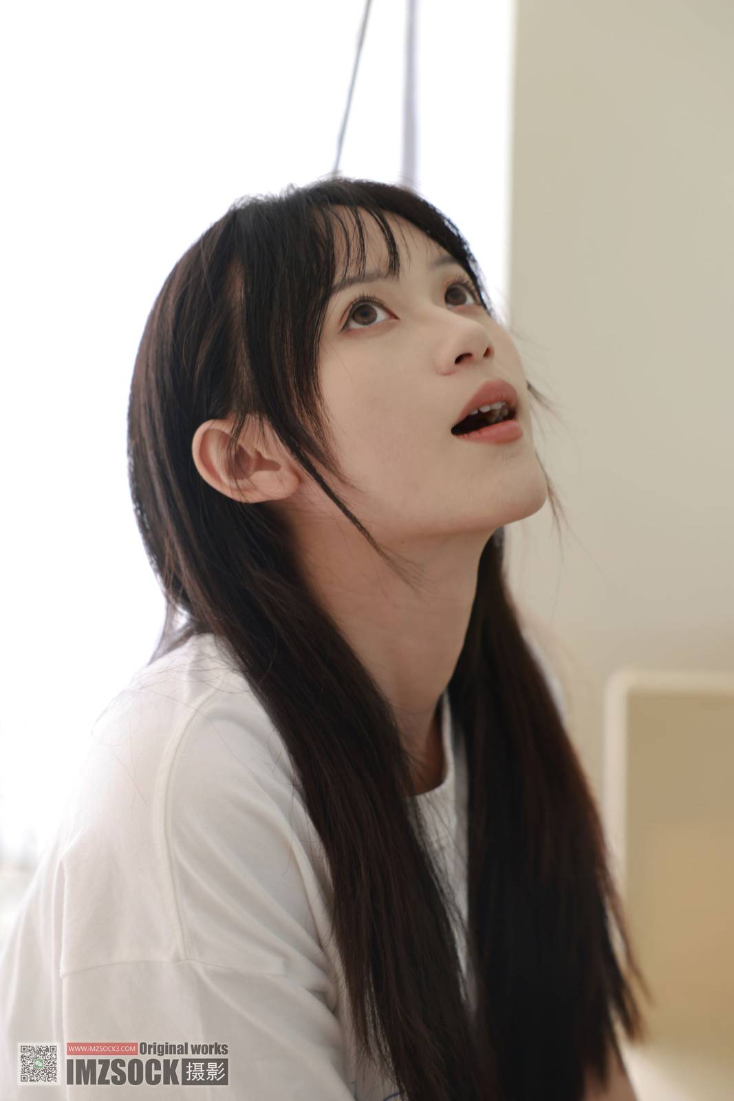 MZSOCK爱美足模特梦瑶白色T恤牛仔长裤阳光写真-15