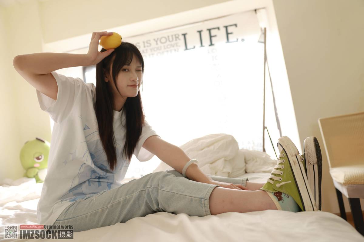 MZSOCK爱美足模特梦瑶白色T恤牛仔长裤阳光写真-23