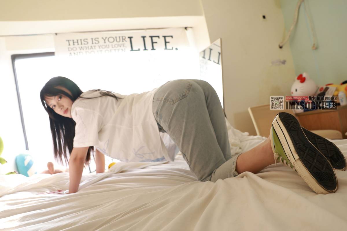 MZSOCK爱美足模特梦瑶白色T恤牛仔长裤阳光写真-45