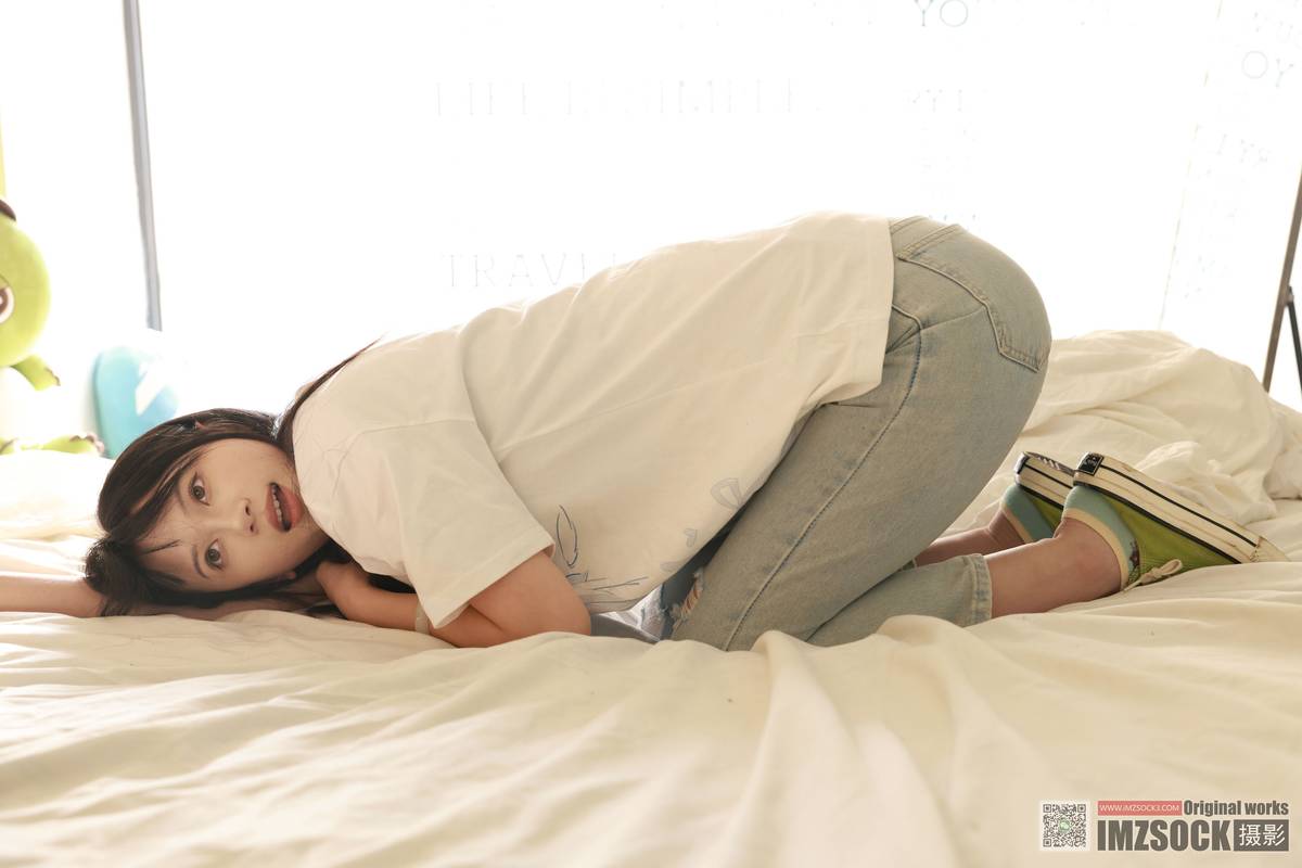 MZSOCK爱美足模特梦瑶白色T恤牛仔长裤阳光写真-50