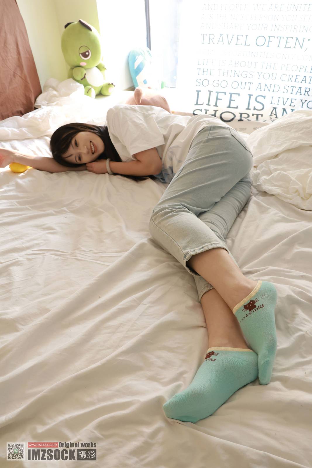 MZSOCK爱美足模特梦瑶白色T恤牛仔长裤阳光写真-69