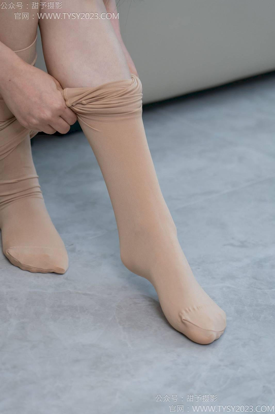 甜予摄影模特澜澜白衬衫包臀裙白领丽人系列写真-7