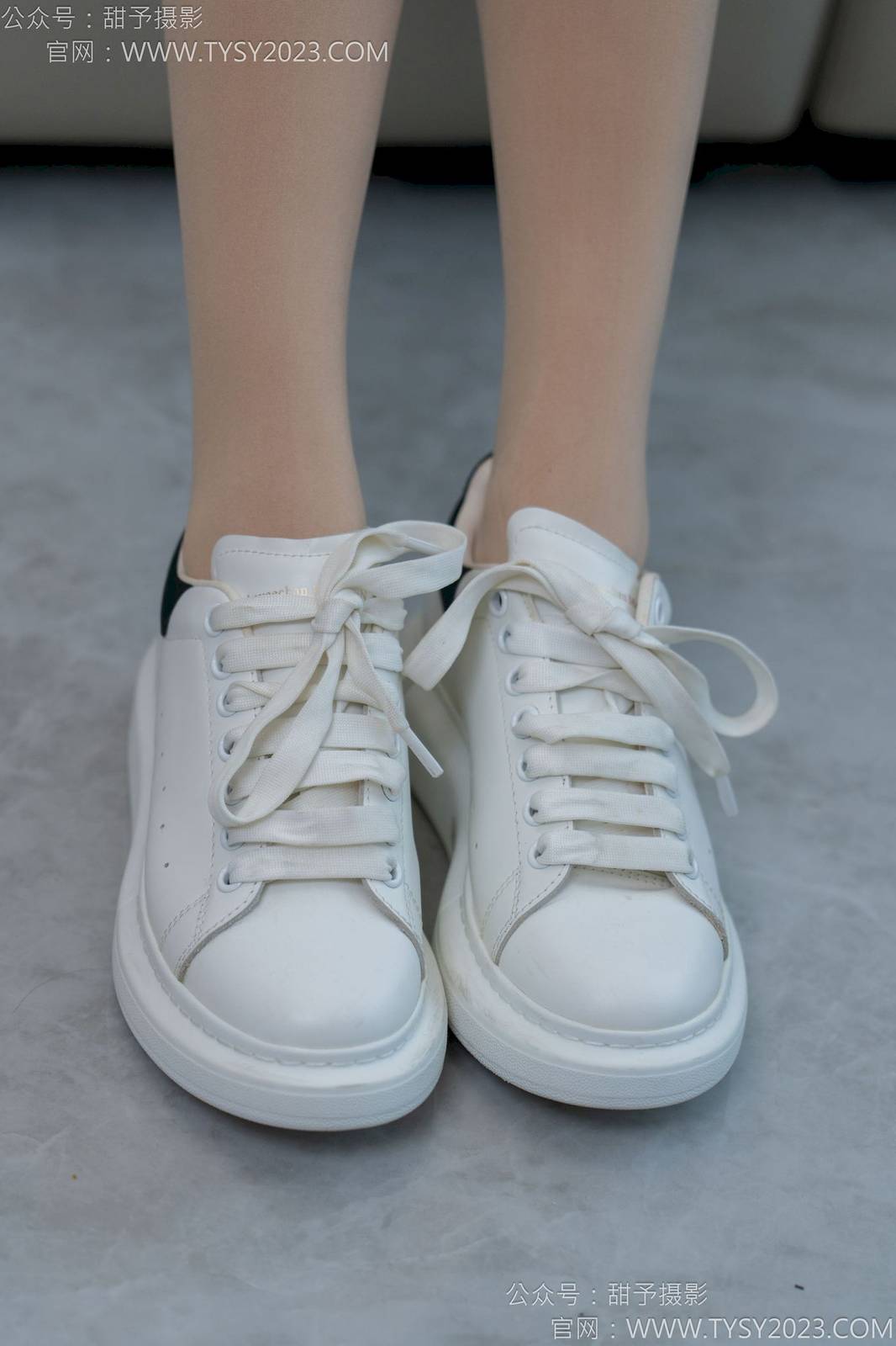 甜予摄影模特澜澜白衬衫包臀裙白领丽人系列写真-18