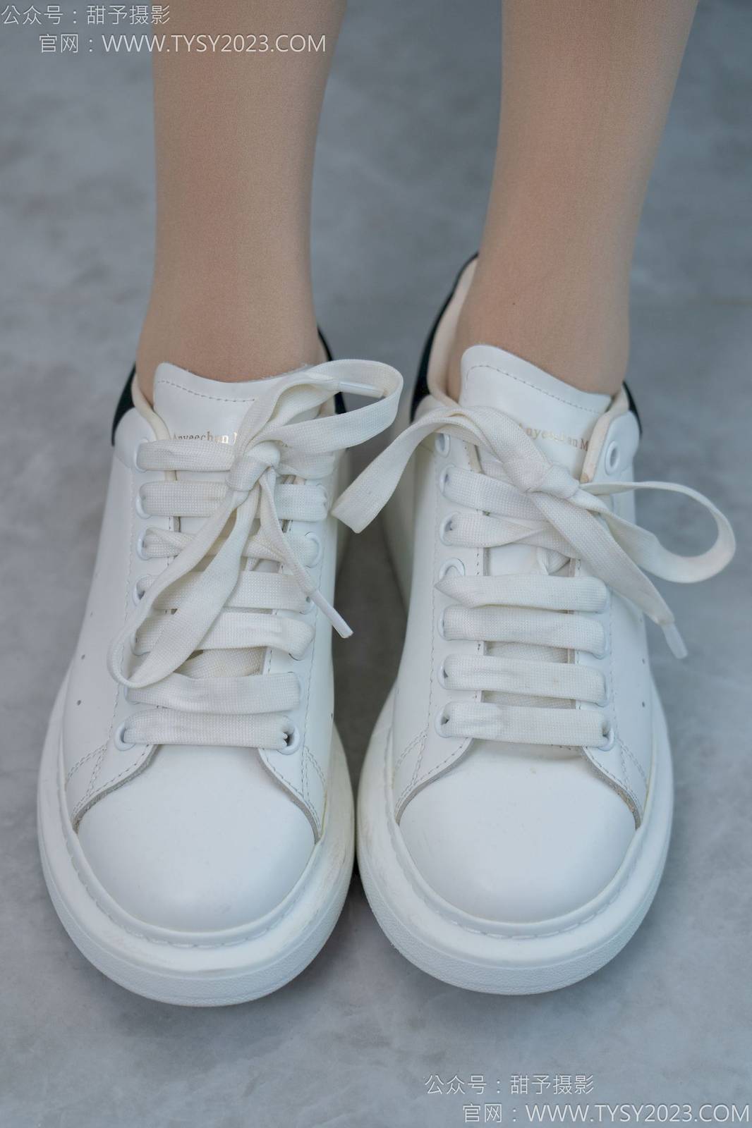 甜予摄影模特澜澜白衬衫包臀裙白领丽人系列写真-23