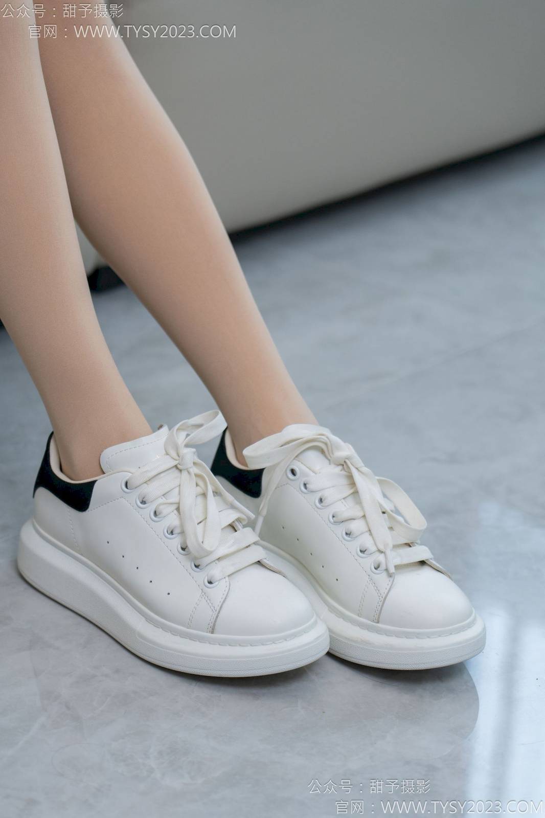 甜予摄影模特澜澜白衬衫包臀裙白领丽人系列写真-40