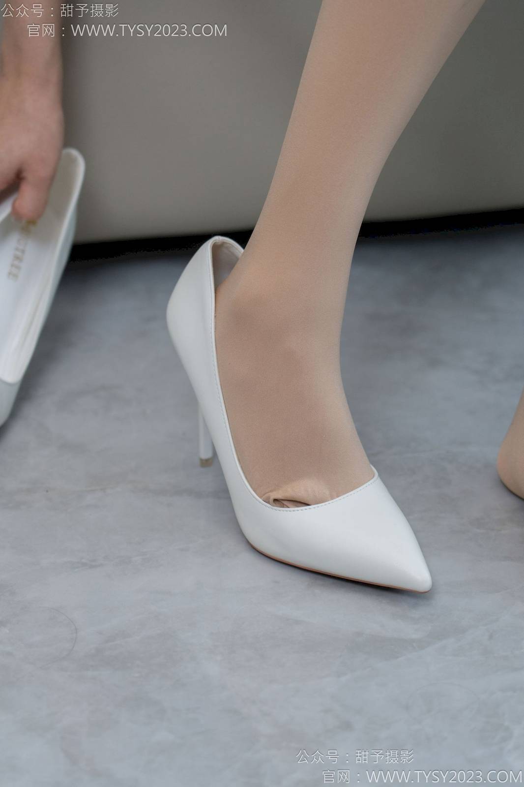 甜予摄影模特澜澜白衬衫包臀裙白领丽人系列写真-73