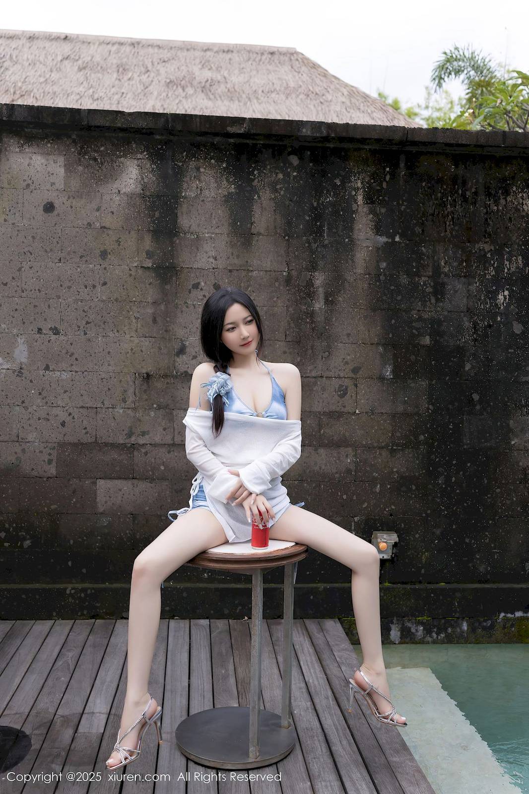 秀人网模特鱼子酱Fish蓝色比基尼婀娜身材印尼旅拍-20