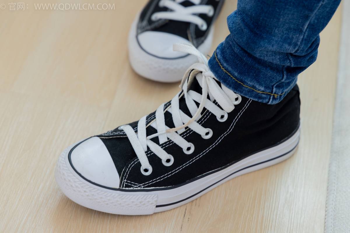 物恋传媒模特小竹白T恤牛仔裤居家女友主题写真-32