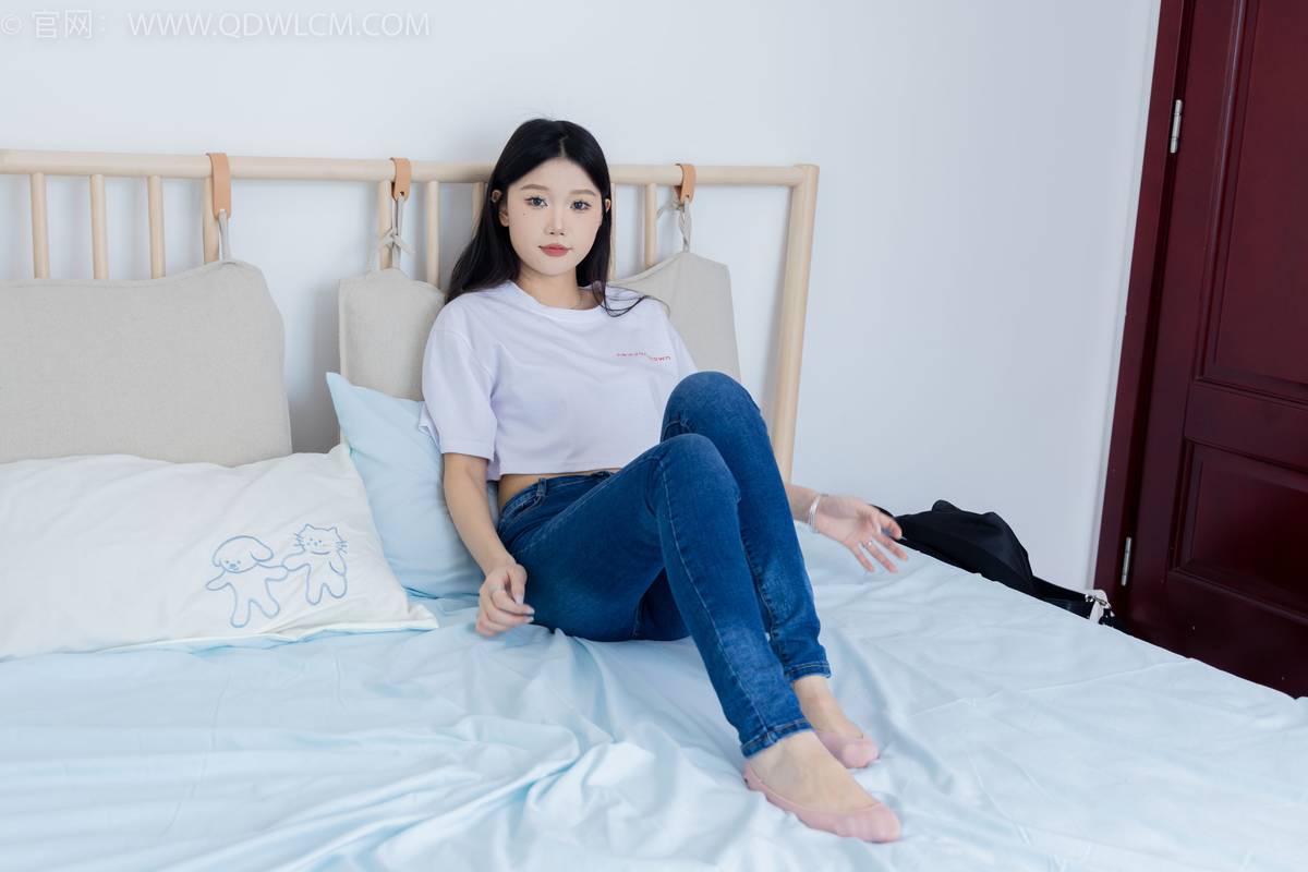 物恋传媒模特小竹白T恤牛仔裤居家女友主题写真-29