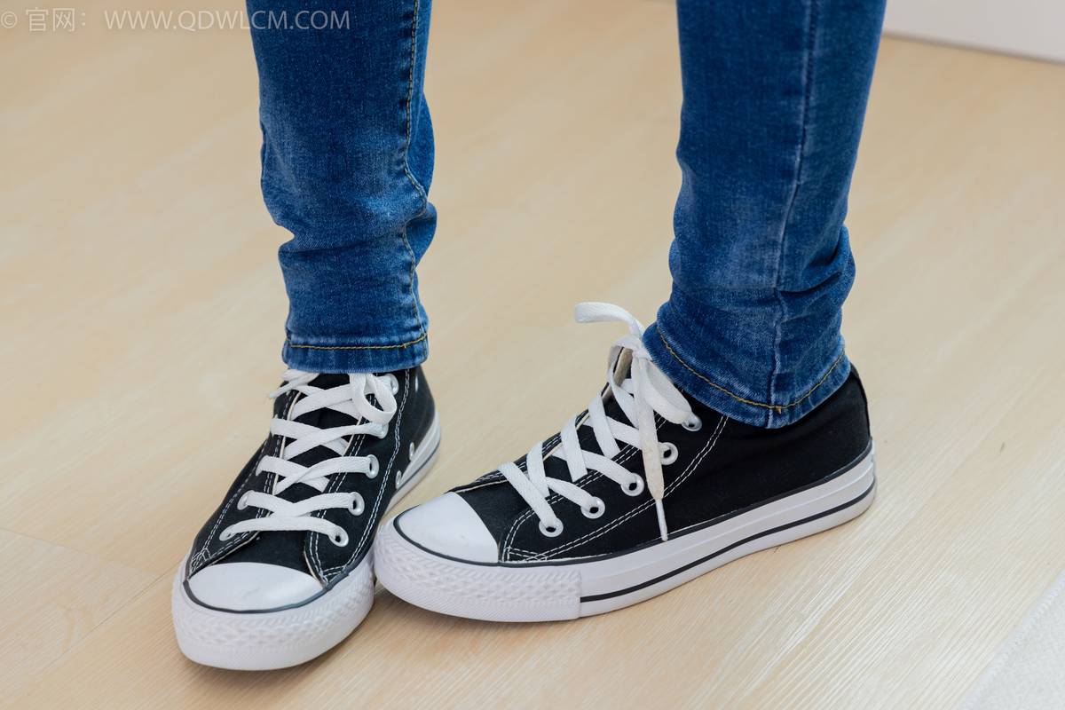 物恋传媒模特小竹白T恤牛仔裤居家女友主题写真-55