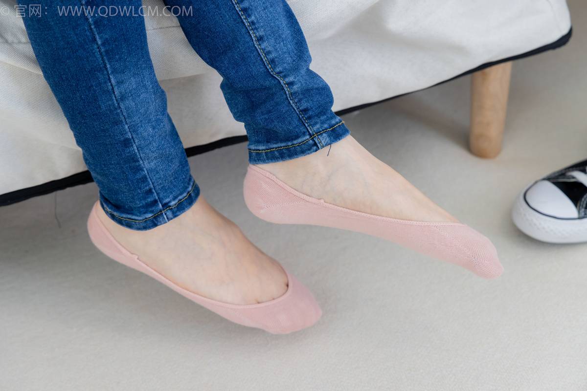 物恋传媒模特小竹白T恤牛仔裤居家女友主题写真-53