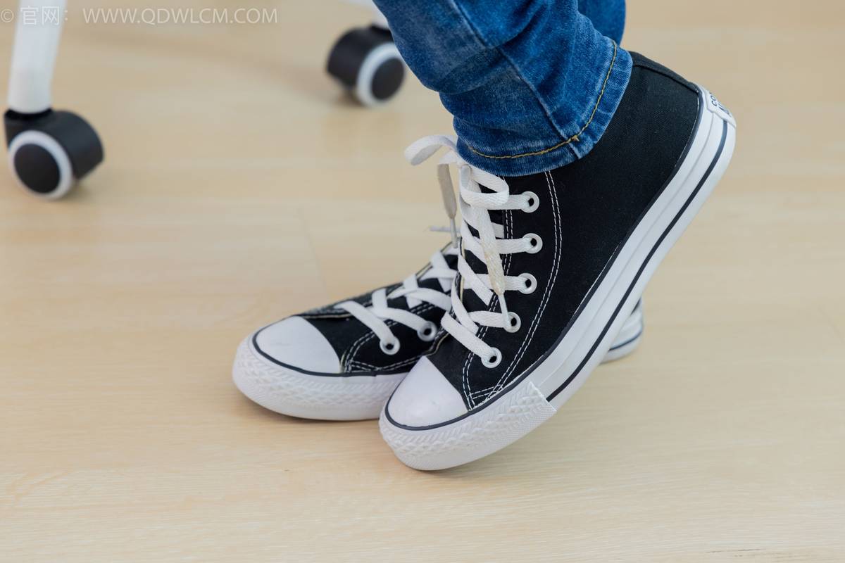 物恋传媒模特小竹白T恤牛仔裤居家女友主题写真-66