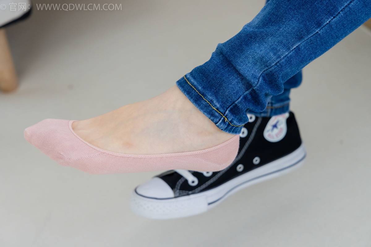 物恋传媒模特小竹白T恤牛仔裤居家女友主题写真-126