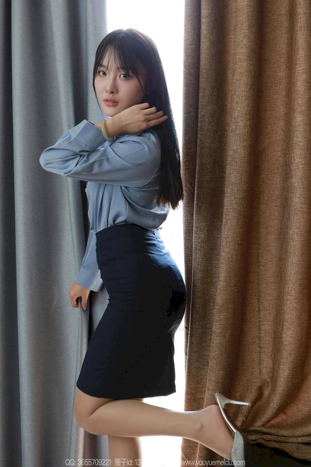 IESS异思趣向模特婉萍蓝色衬衣肉色丝袜清纯写真-51