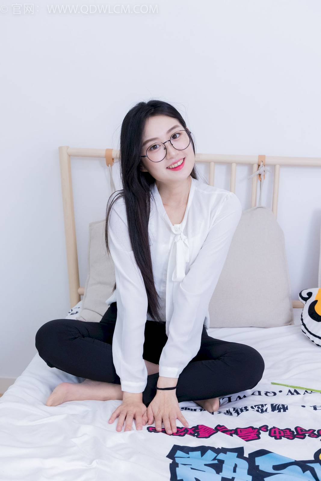 物恋传媒模特小敏白上衣黑色长裤职场丽人写真-35