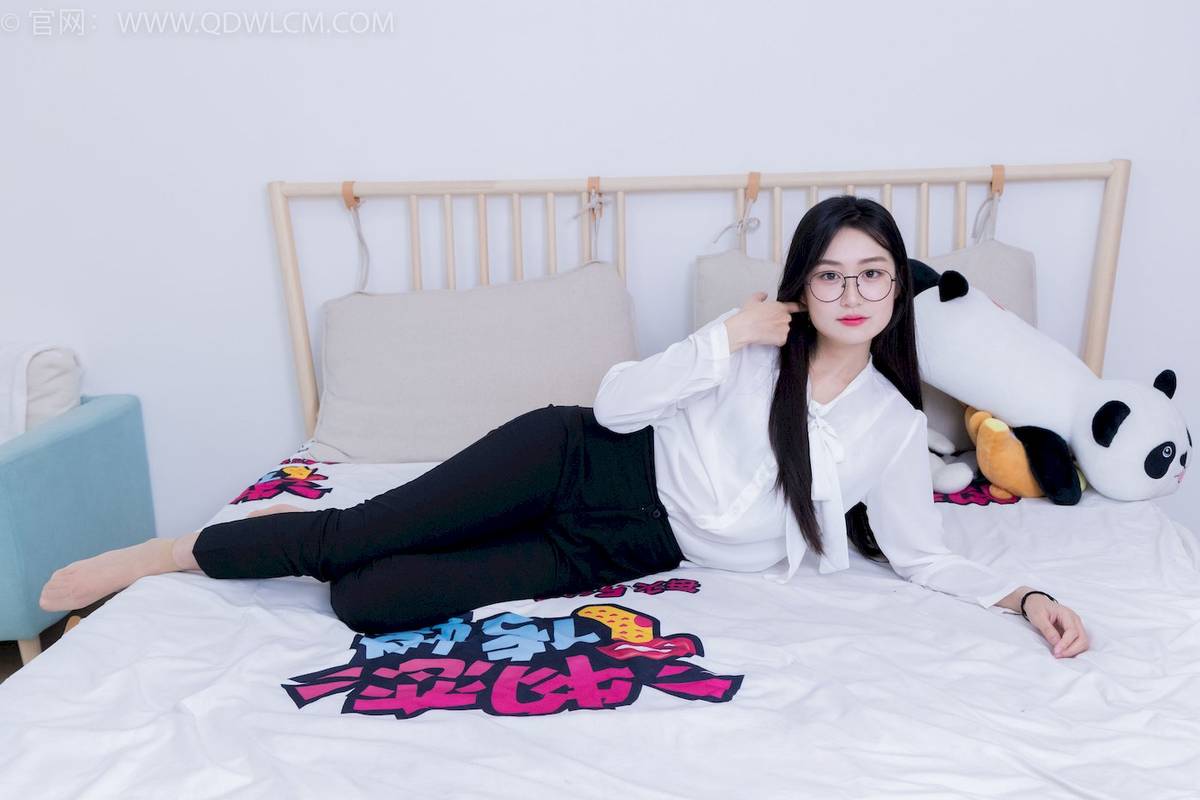 物恋传媒模特小敏白上衣黑色长裤职场丽人写真-51