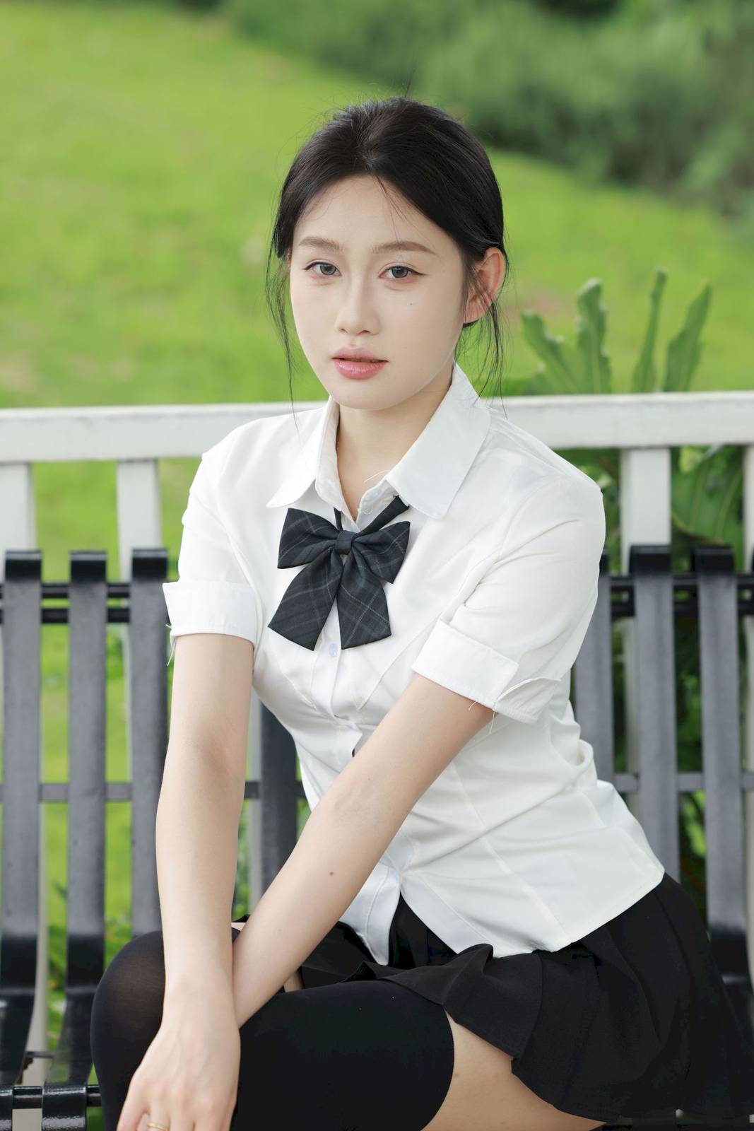 MZSOCK爱美足模特妍妍白色上衣户外黑丝系列写真-5