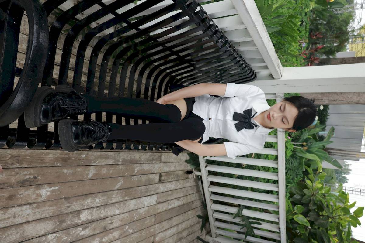 MZSOCK爱美足模特妍妍白色上衣户外黑丝系列写真-28