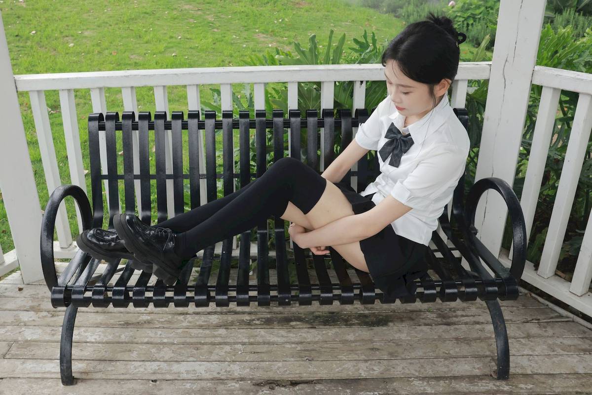 MZSOCK爱美足模特妍妍白色上衣户外黑丝系列写真-32