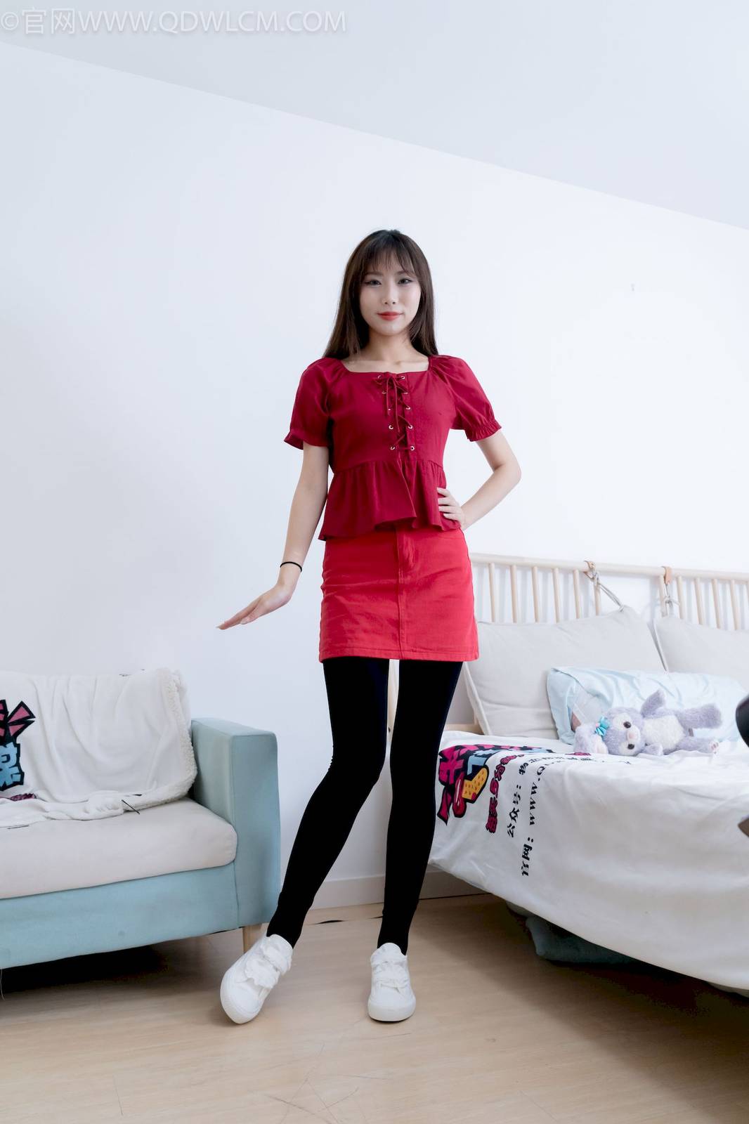 物恋传媒模特泡泡红色服饰朝暮与春秋主题写真