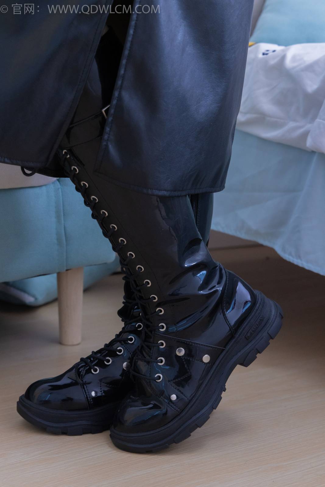 物恋传媒冰山美人川川黑丝美腿黑色皮衣冷艳写真-62