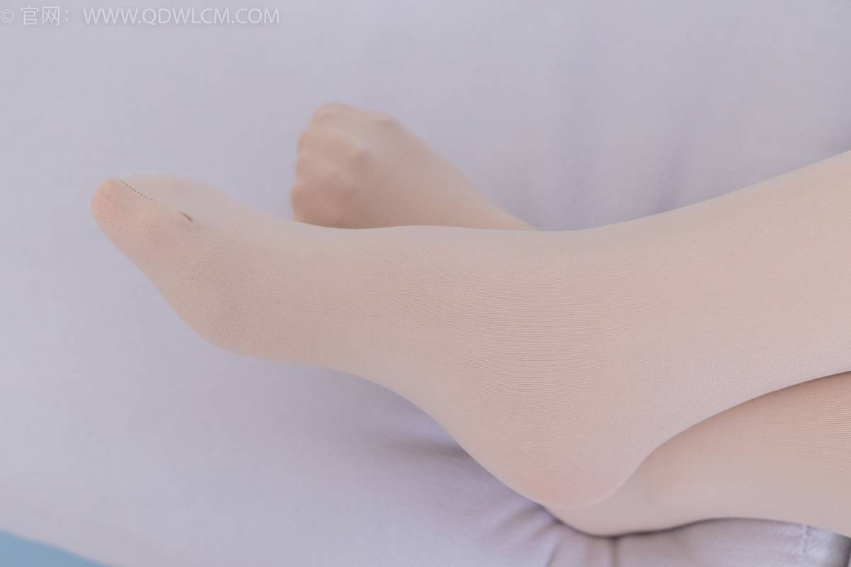 物恋传媒冰山美人川川黑丝美腿黑色皮衣冷艳写真-140