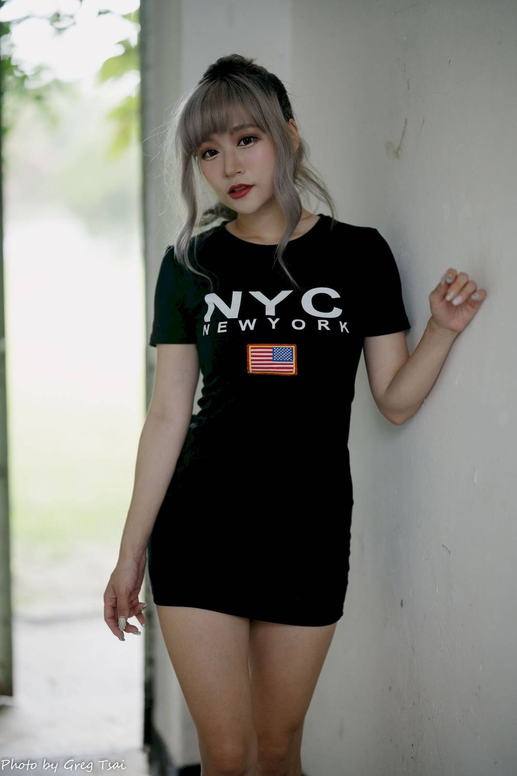 凯云黑色短裙修长美腿巧语嫣然运动风户外写真