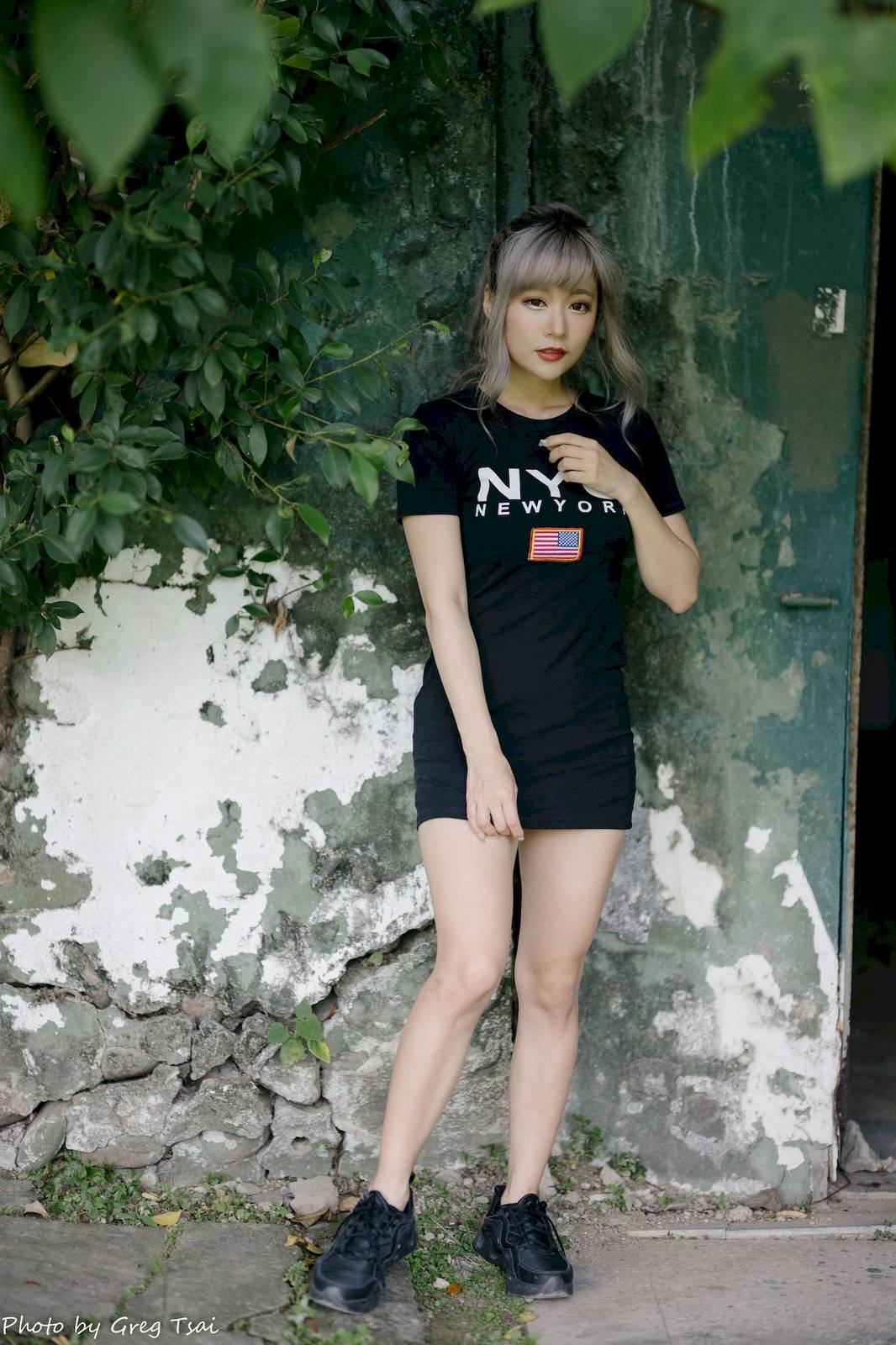 凯云黑色短裙修长美腿巧语嫣然运动风户外写真-17