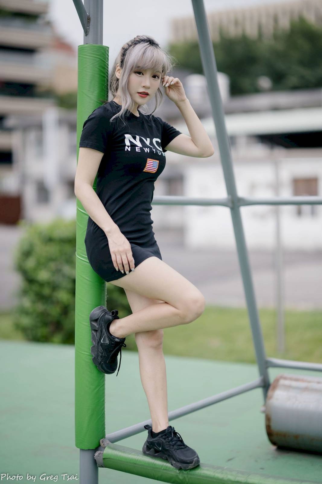 凯云黑色短裙修长美腿巧语嫣然运动风户外写真-51