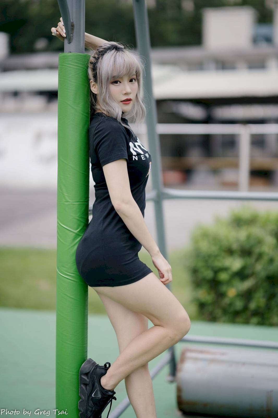 凯云黑色短裙修长美腿巧语嫣然运动风户外写真-48