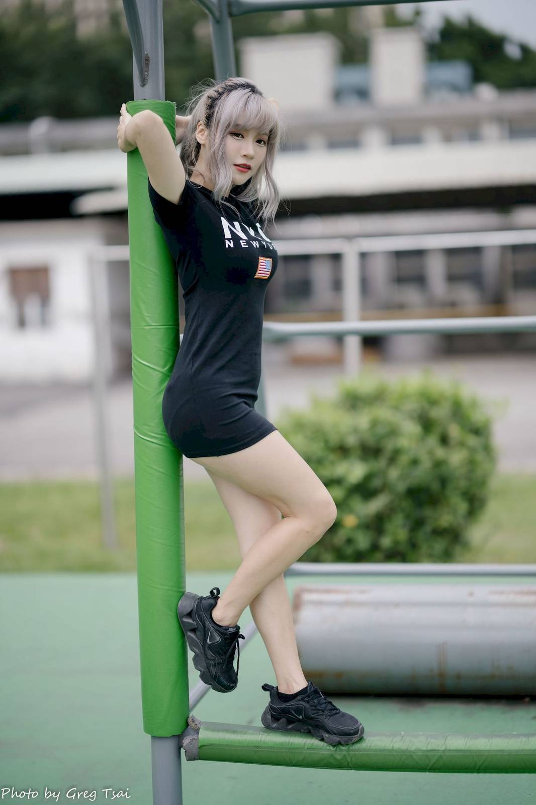 凯云黑色短裙修长美腿巧语嫣然运动风户外写真-47