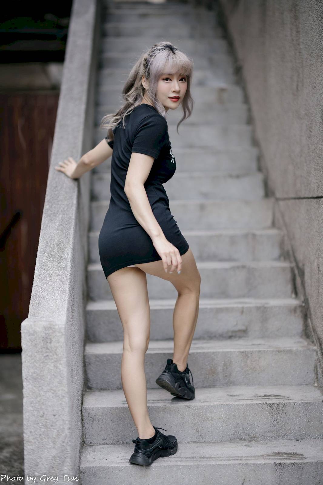 凯云黑色短裙修长美腿巧语嫣然运动风户外写真-71