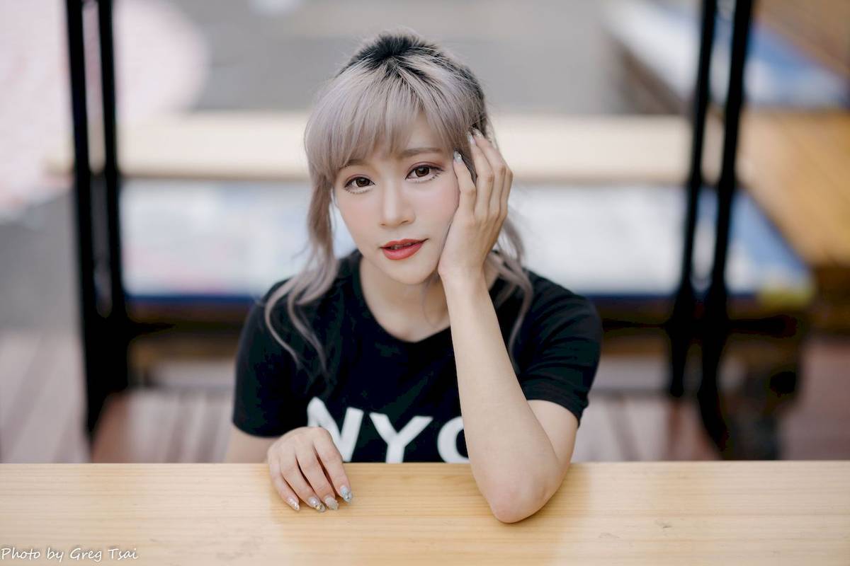 凯云黑色短裙修长美腿巧语嫣然运动风户外写真-90