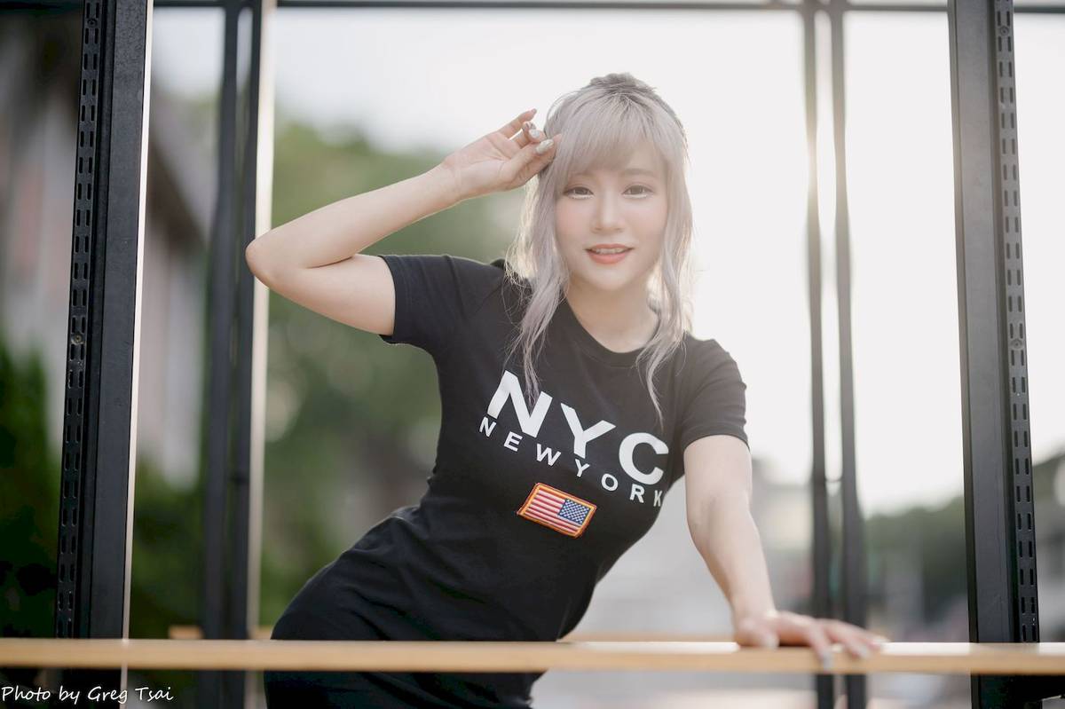 凯云黑色短裙修长美腿巧语嫣然运动风户外写真-102