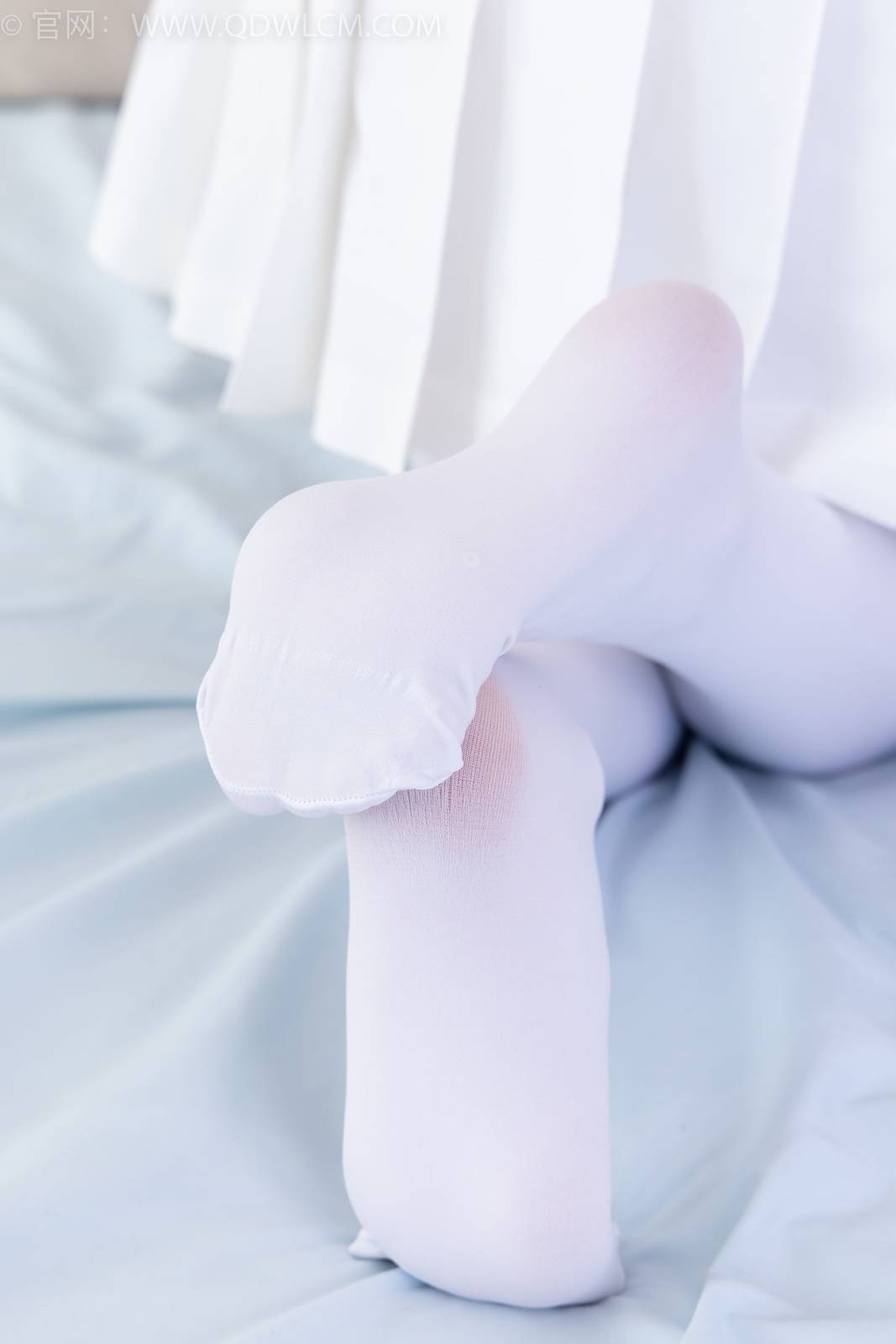 物恋传媒模特闪闪白色JK制服套装白丝板鞋写真-25