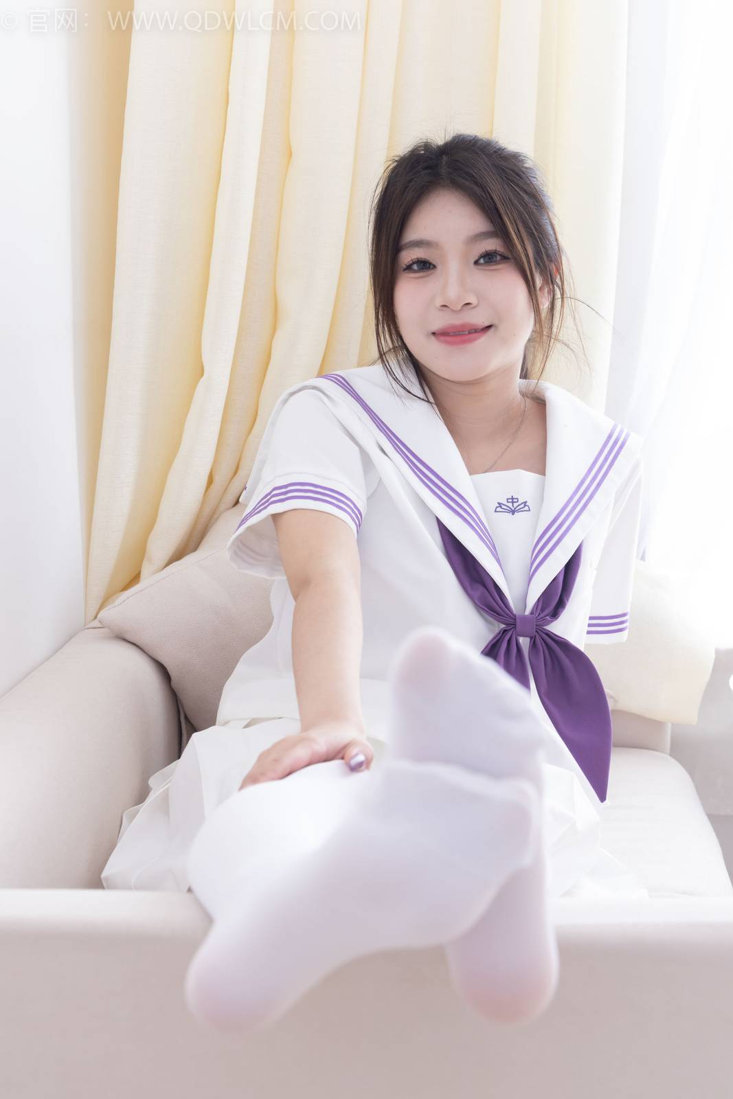 物恋传媒模特闪闪白色JK制服套装白丝板鞋写真-32