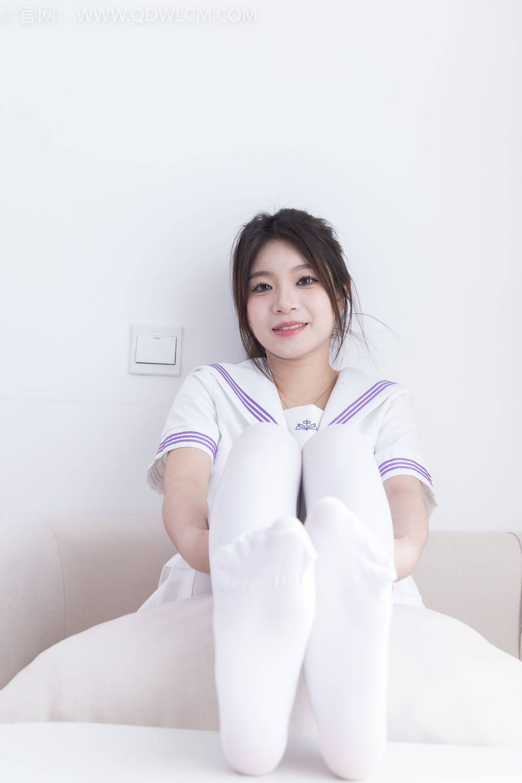 物恋传媒模特闪闪白色JK制服套装白丝板鞋写真-41