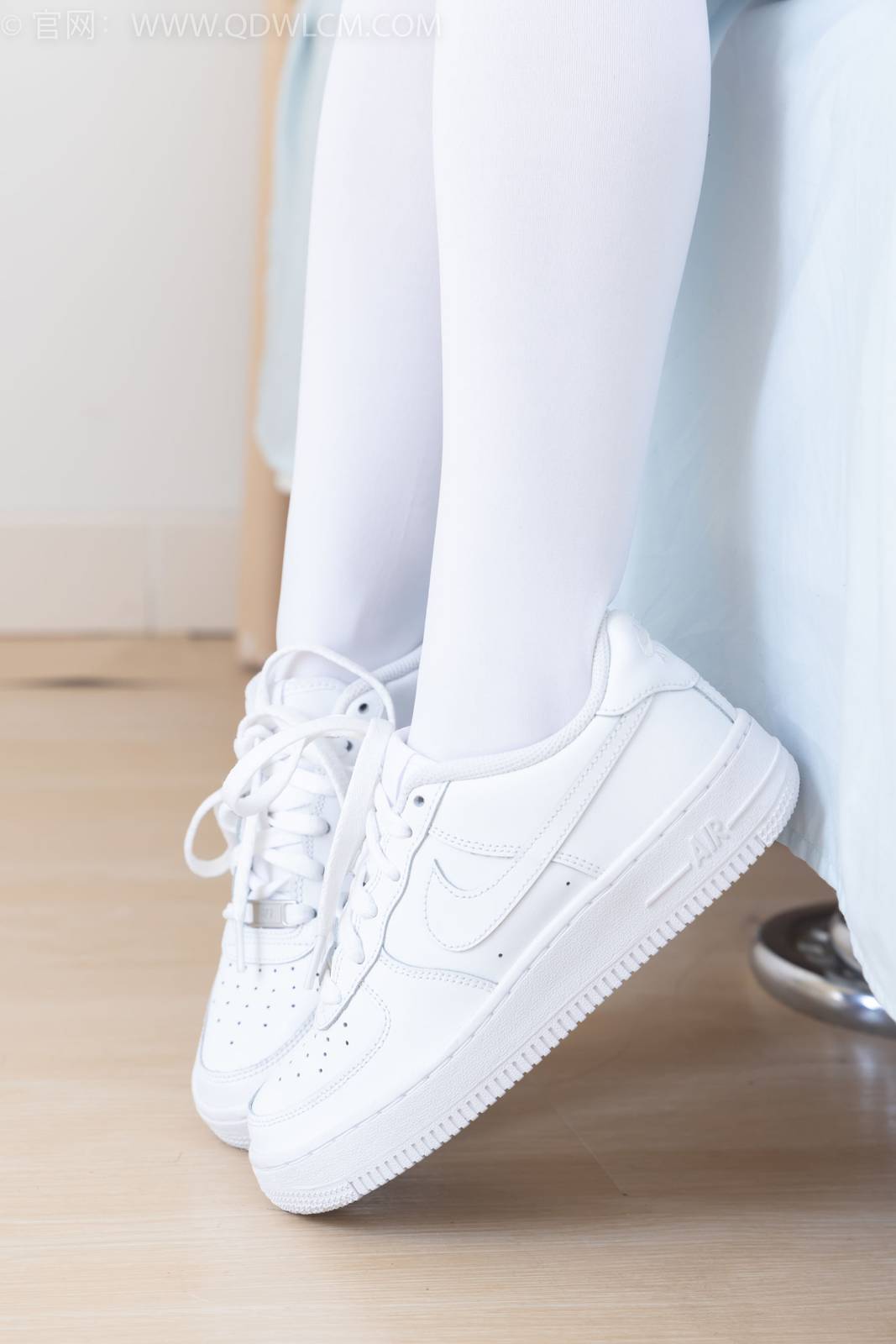 物恋传媒模特闪闪白色JK制服套装白丝板鞋写真-67