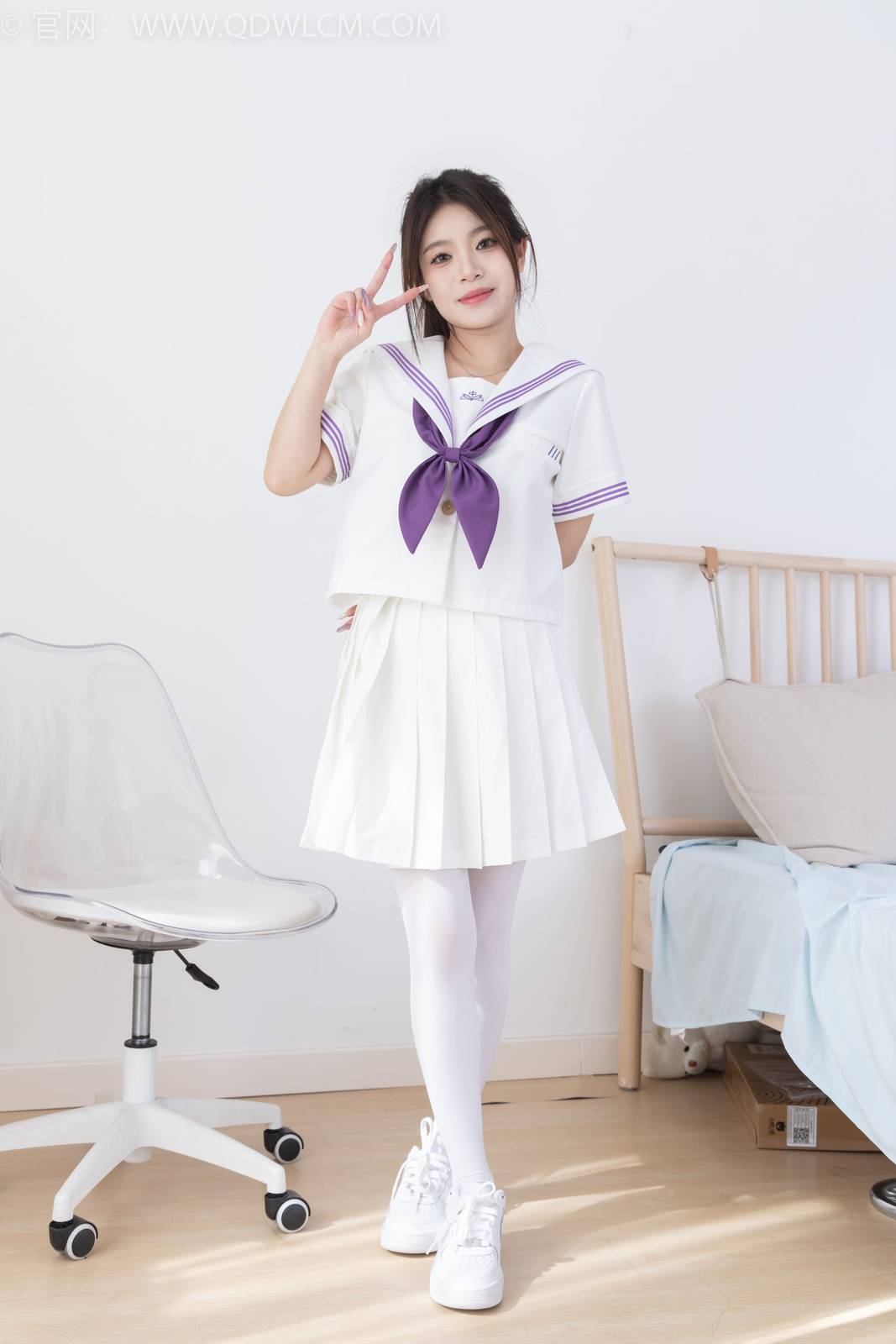 物恋传媒模特闪闪白色JK制服套装白丝板鞋写真-93